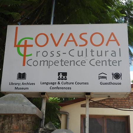 Отель Lovasoa 4C Анцирабе Экстерьер фото